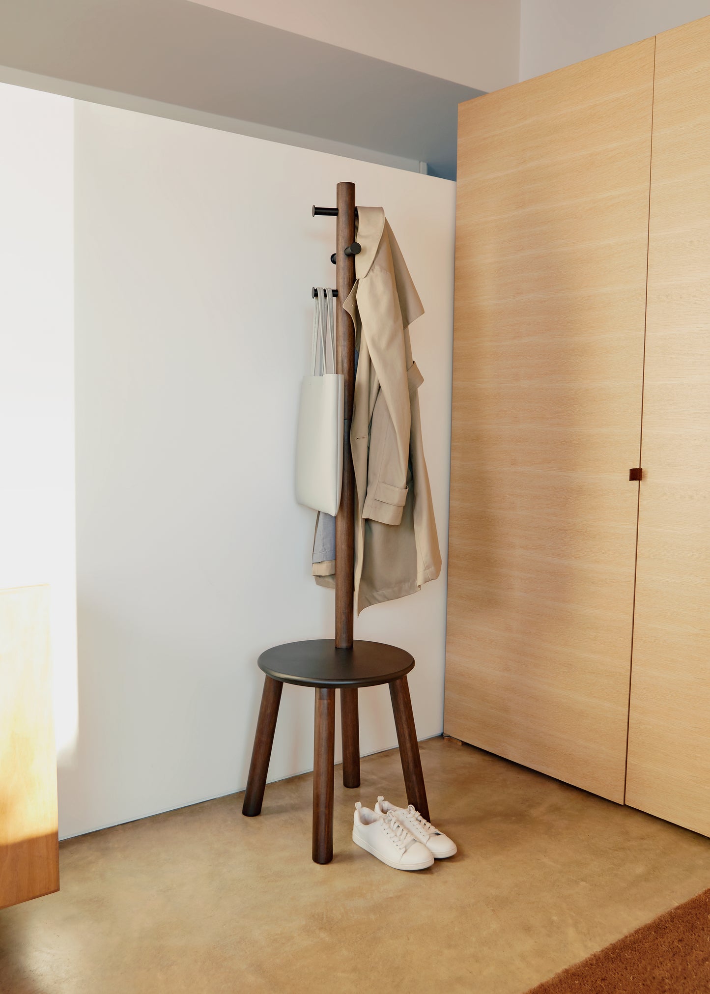 Umbra Pillar Stool and Coatrack