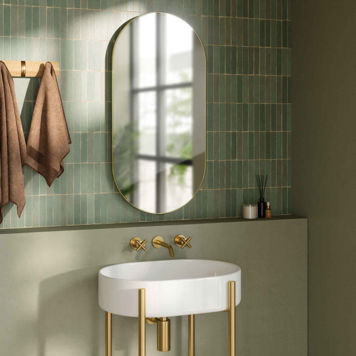 Umbra Hubba 36" Pill Mirror